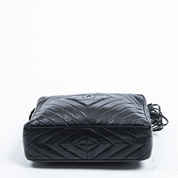 Chanel CC Ball Tassel Diamond Rectangle Zip in Black Quilted Leather - Picture 3 of 7